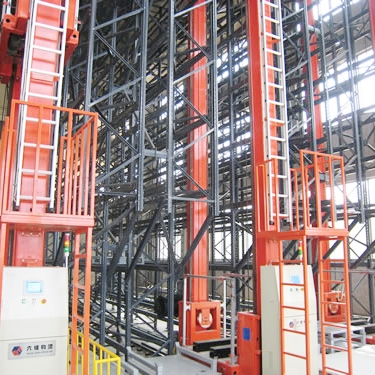 High-level three-dimensional warehouse